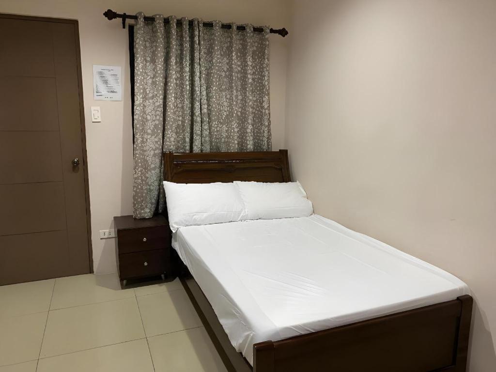מנילה Oyo 766 Ichehan Apartments מראה חיצוני תמונה