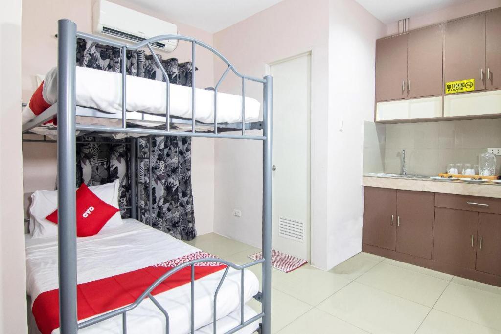 מנילה Oyo 766 Ichehan Apartments מראה חיצוני תמונה