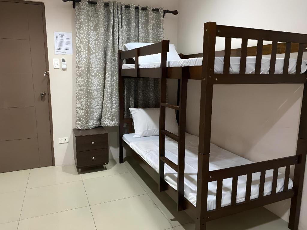 מנילה Oyo 766 Ichehan Apartments מראה חיצוני תמונה