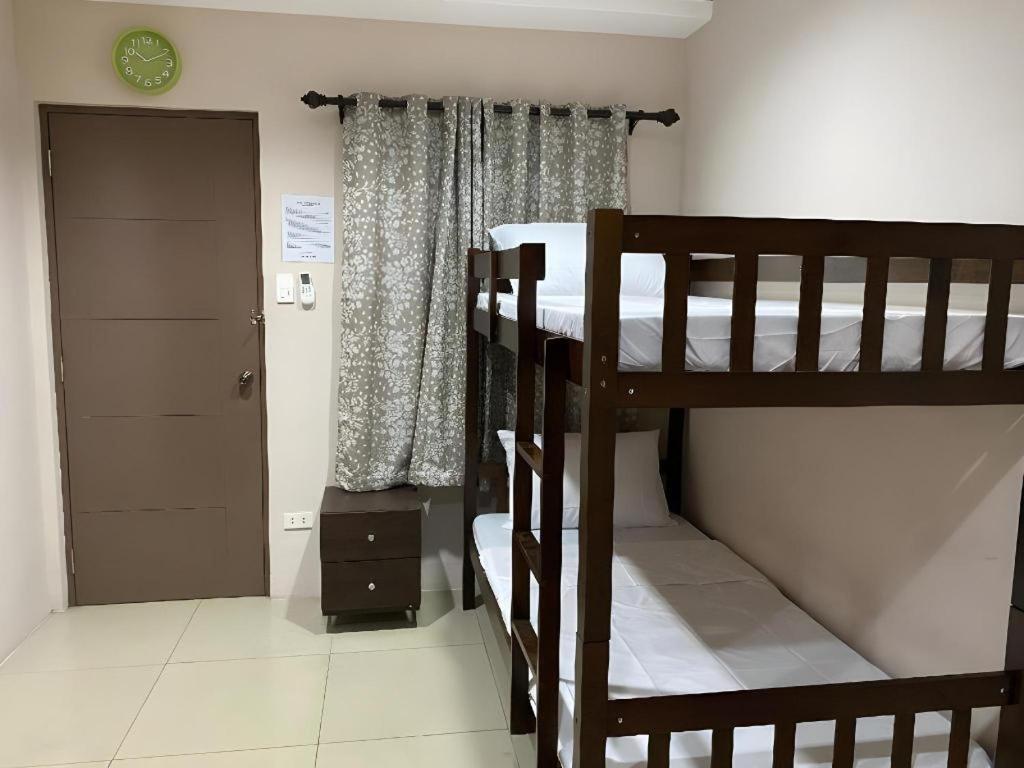 מנילה Oyo 766 Ichehan Apartments מראה חיצוני תמונה