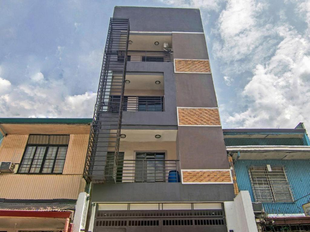 מנילה Oyo 766 Ichehan Apartments מראה חיצוני תמונה